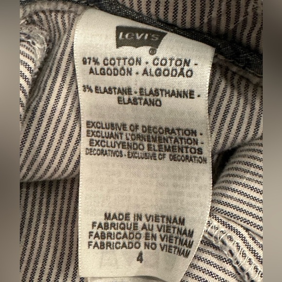 Levi’s Pinstripe Shorts - Picture 8 of 8